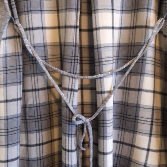 Motherhood Maternity Gray & Plaid Blouse size M - Picture 6 of 7